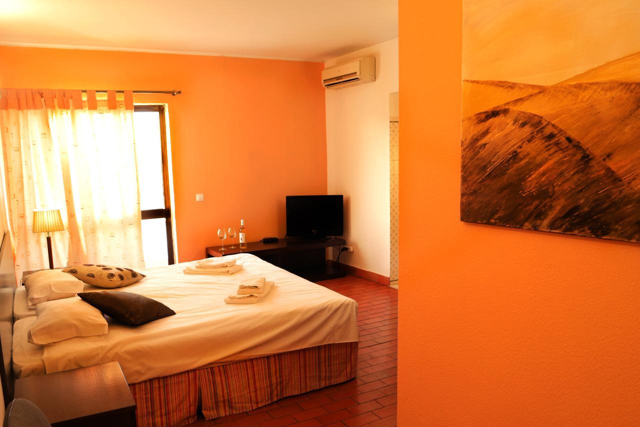 Via Dona Ana Apartment Lagos Exterior photo